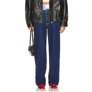 Lioness top model Jean